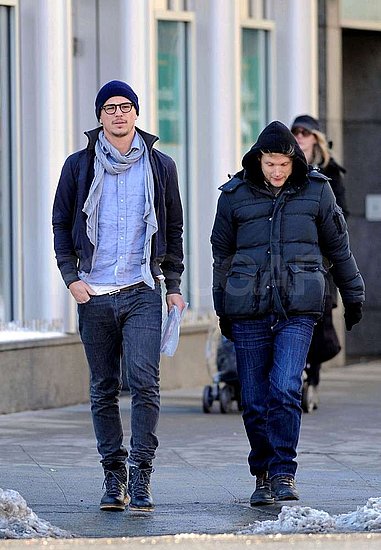 Pictures of Josh Hartnett Wearing Glasses on a Stroll in NYC Pictures of Josh Hartnett Wearing Glasses on a Stroll in NYC