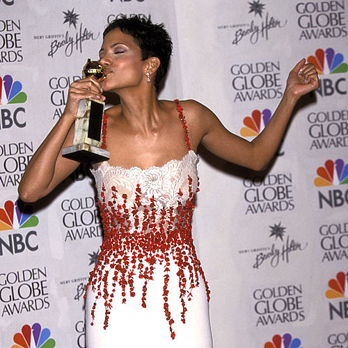 While Halle Berry kissed her statue for Introducing Dorothy Dandridge that same year.
While Halle Berry kissed her statue for Introducing Dorothy Dandridge that same year.