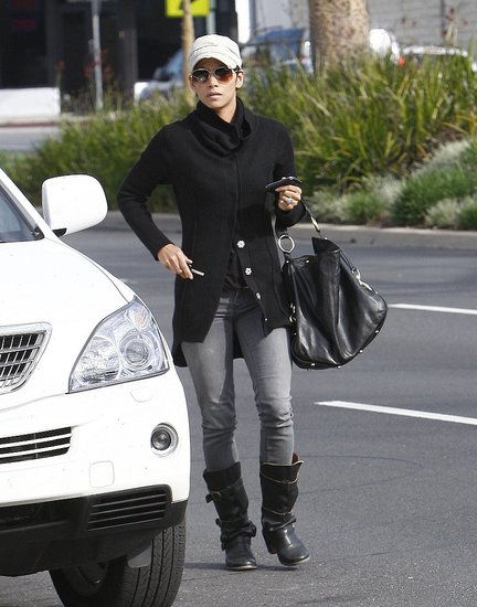 Pictures of Halle Berry School Shopping For Nahla in LA Pictures of Halle Berry School Shopping For Nahla in LA