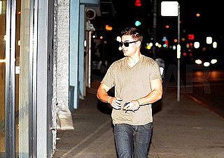 Pictures of Zac Efron Having Lunch With Many Females