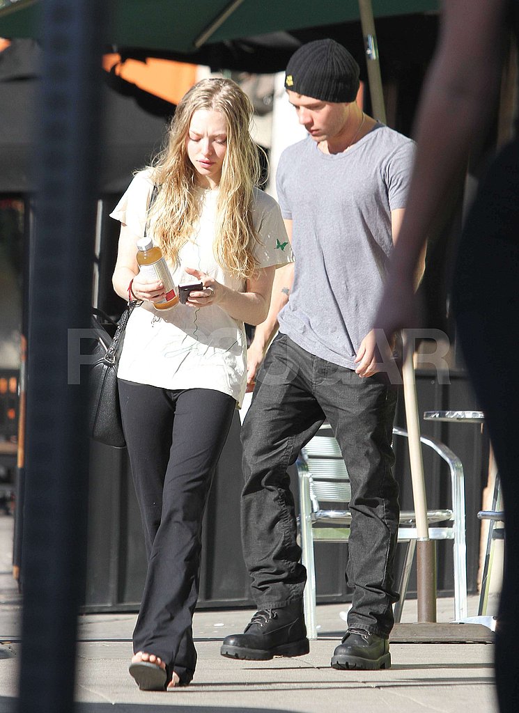 Amanda Seyfried and Ryan Phillippe Juice Up Their Red Hot Relationship Amanda Seyfried and Ryan Phillippe Juice Up Their Red Hot Relationship