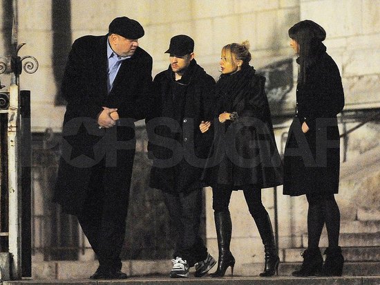 Nicole Richie and Joel Madden Shop Paris Ahead of Her Big Gilt Sale! Nicole Richie and Joel Madden Shop Paris Ahead of Her Big Gilt Sale!