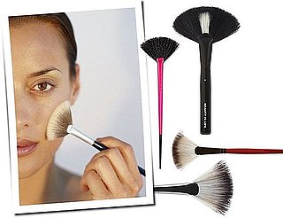 How to Use a Fan Brush to Apply Makeup