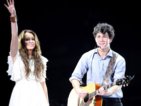 Are Miley Cyrus And Nick Jonas Recording A Duet Album?
