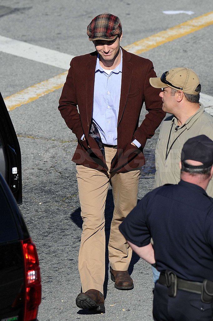 Jude Law Smiles on Contagion Set Following Sienna Split Jude Law Smiles on Contagion Set Following Sienna Split