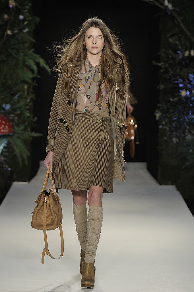 Photos of Mulberry Autumn Winter 2011 at London Fashion Week 2011-02-20 09:09:43 Photos of Mulberry Autumn Winter 2011 at London Fashion Week 2011-02-20 09:09:43