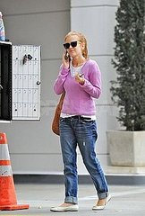Pictures of Isla Fisher Picking Up Her Car From a Valet in Beverly Hills Pictures of Isla Fisher Picking Up Her Car From a Valet in Beverly Hills