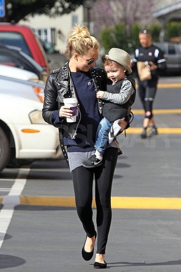Nicole and Sparrow Accessorize For Their Coffee Run Nicole and Sparrow Accessorize For Their Coffee Run