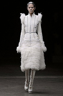Fall 2011 Paris Fashion Week: Alexander McQueen 2011-03-09 07:20:31