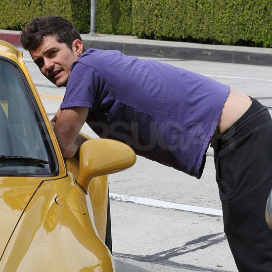 Pictures of Orlando Bloom Chatting With a Friend in LA