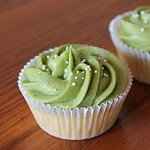 Recipe For Mochi Cupcakes With Green Tea Frosting