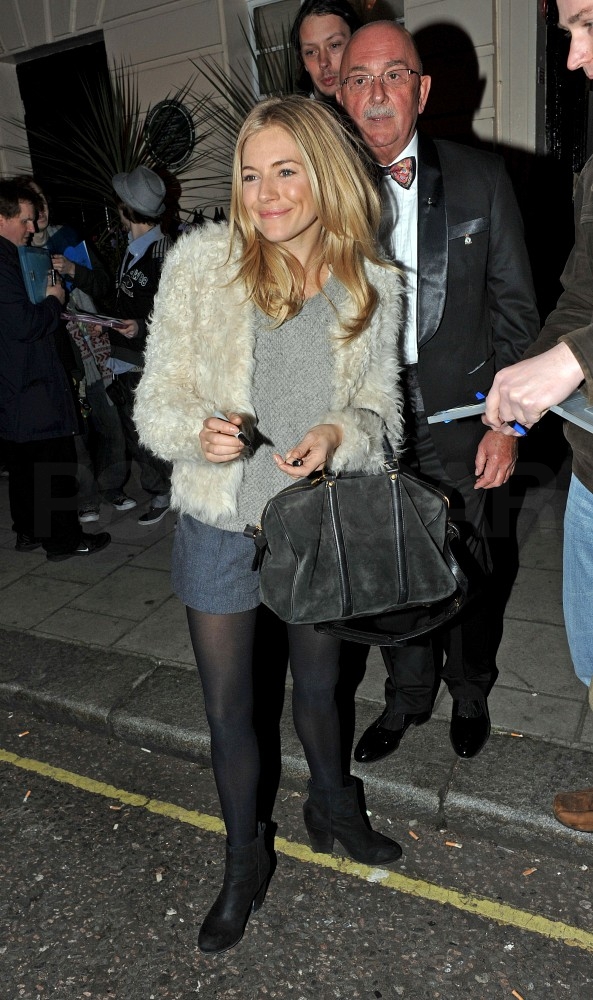 Sienna Miller Celebrates Her Rave Theater Reviews! Sienna Miller Celebrates Her Rave Theater Reviews!