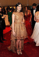 Hailee Steinfeld(2011 Met Gala..."Alexander McQueen: Savage Beauty")