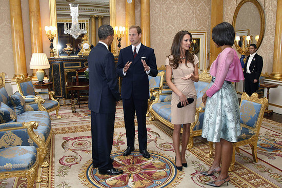http://media2.onsugar.com/files/2011/05/21/2/192/1922564/eacd1c5b841cf4aa_114571898_10.preview/i/Kate-Middleton-Reiss-Michelle-Obama-Barbara-Tfank-See-Style-Icons-Chat-London.jpg