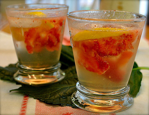 Strawberry and Prosecco Muddle Strawberry and Prosecco Muddle