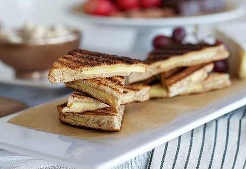 Offer comfort food as appetizers. Offer comfort food as appetizers.