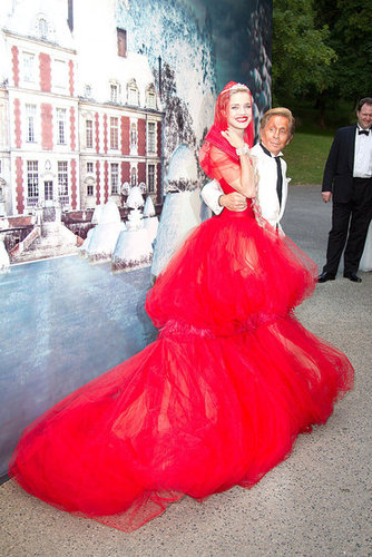 Natalia Vodianova in custom Valentino, Valentino Garavani
Natalia Vodianova in custom Valentino, Valentino Garavani