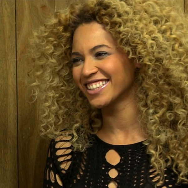 Beyoncé I'm a Huge Fan: Learning the "Run the World (Girls)" Dance From Beyoncé's Dancers!