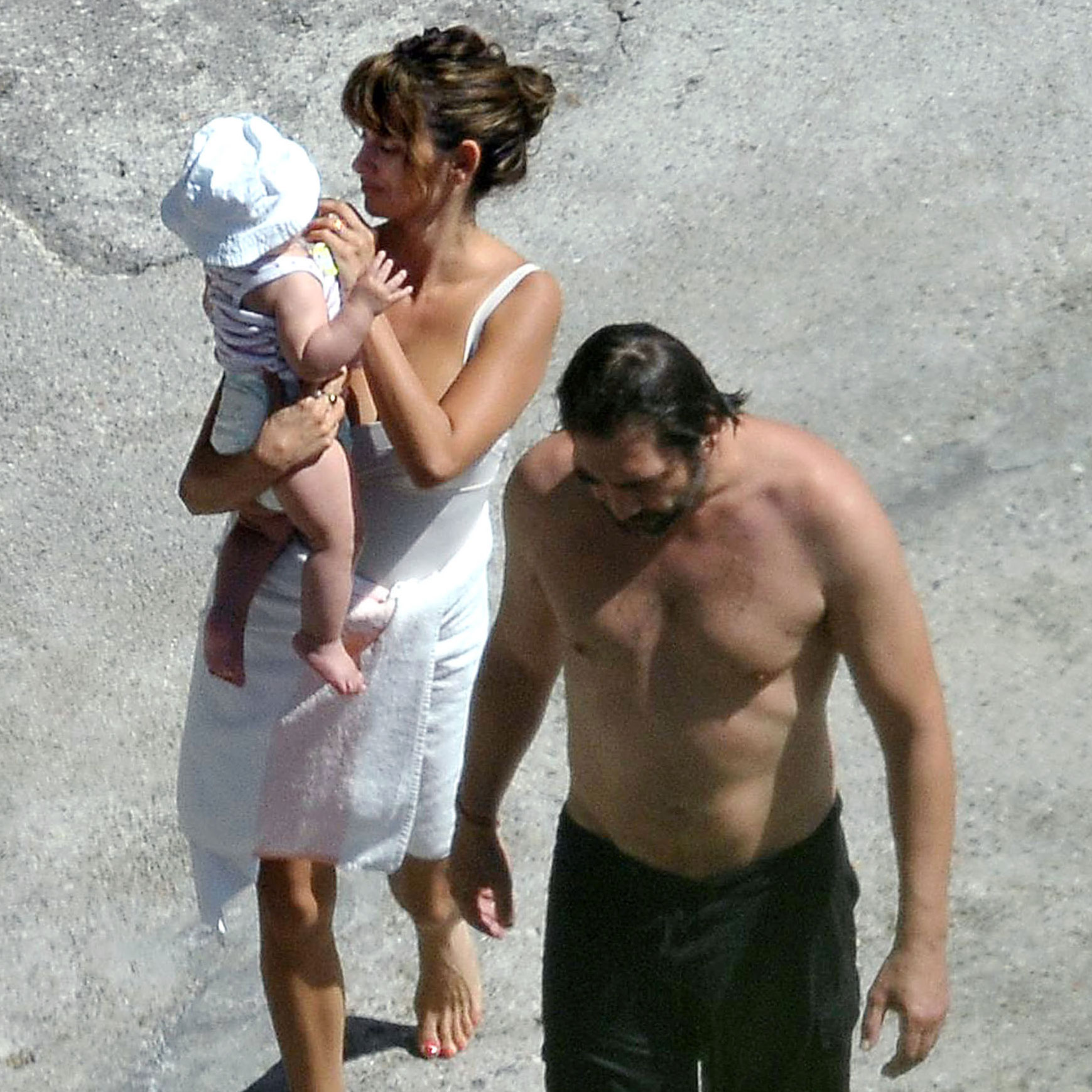 Penelope Cruz, Javier Bardem, & Leo Bardem Pictures in Italy