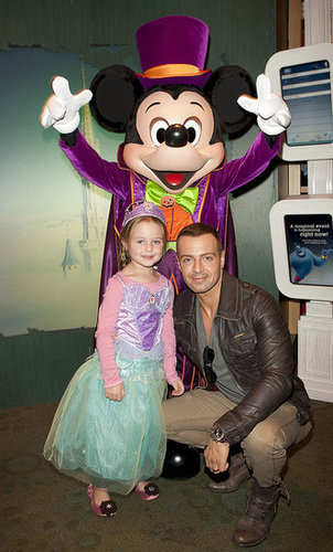 Joey Lawrence and His Daughter Joey Lawrence and His Daughter