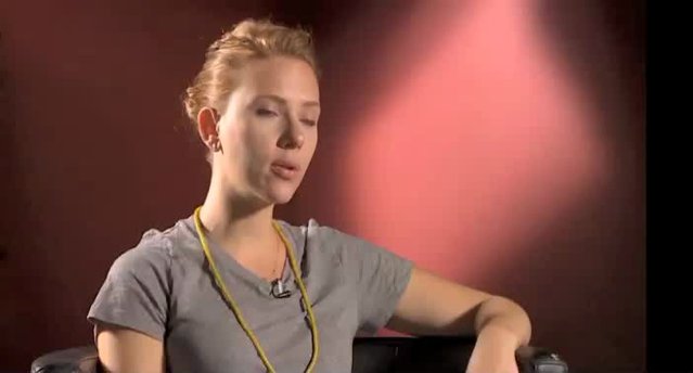 Scarlett Johansson Responds to Photo Scandal, Says Actors Are "Entitled to Your Own Personal Privacy"
