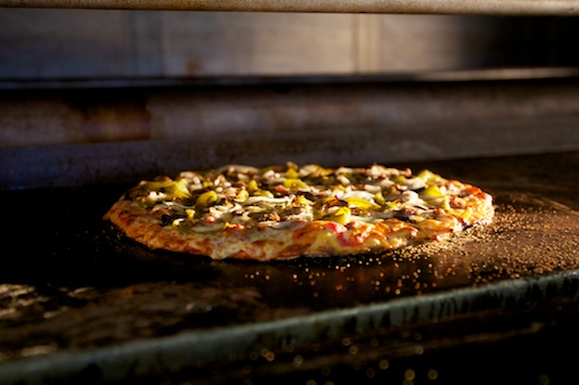 Armand's Pizzeria: A Pizza Tradition For More Than 50 Years!