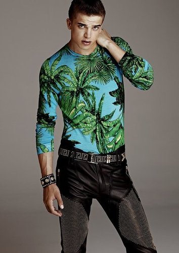 The Versace For H&M Collection Hits Stores Tomorrow — See The Complete Collection One Last Time! The Versace For H&M Collection Hits Stores Tomorrow — See The Complete Collection One Last Time!