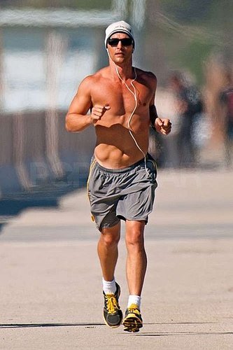 Matthew McConaughey looked hot while on a jog in Malibu in January 2011.
Matthew McConaughey looked hot while on a jog in Malibu in January 2011.
