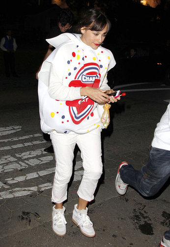 Rashida Jones dressed as a Blow Pop in 2011.
Rashida Jones dressed as a Blow Pop in 2011.