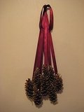 Easy DIY Pine Cone Wreath Alternative