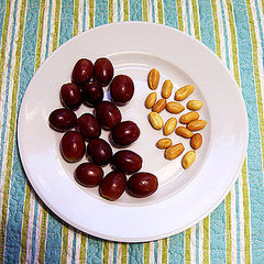 150-Calorie Snack Pack Ideas For Trips 150-Calorie Snack Pack Ideas For Trips