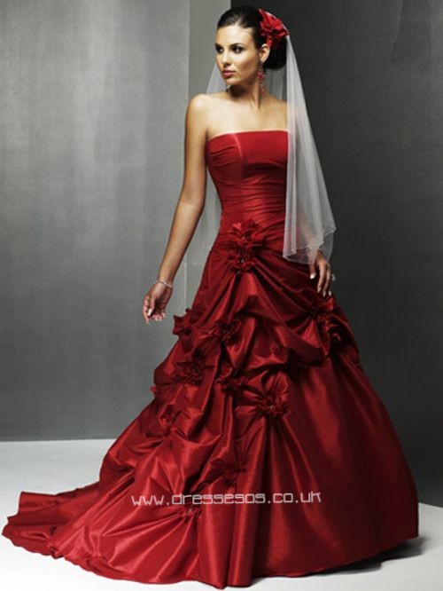 Dropped Red Strapless Wedding Dress with Ruched Skirt