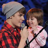 Justin Bieber Singing With Sister (Video)