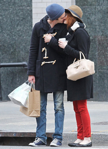 Andrew Garfield Goes in For a Kiss With Emma Stone Andrew Garfield Goes in For a Kiss With Emma Stone