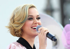 Katy Perry False Eyelashes Line Katy Perry False Eyelashes Line