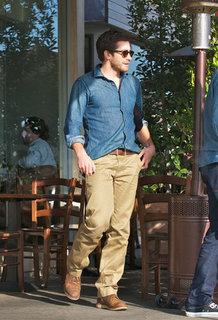 Jake Gyllenhaal Eats Lunch at LA's Angelini Osteria