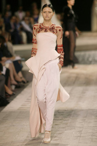 Givenchy
Givenchy
