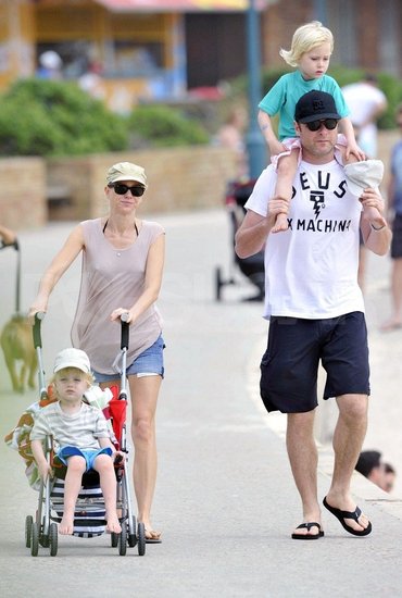 Naomi Watts and Liev Schreiber had a family day with Sasha and Samuel Schreiber.
Naomi Watts and Liev Schreiber had a family day with Sasha and Samuel Schreiber.