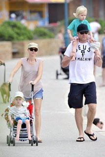 Naomi Watts and Liev Schreiber Beach Pictures With Sons