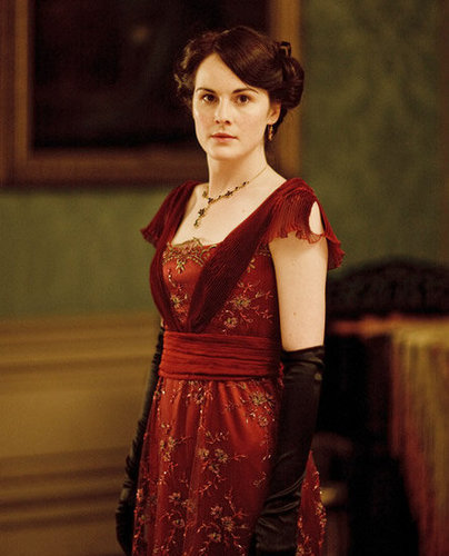 Lady Mary acquires an electric curling iron during season two. The newfangled invention had no heat controls, but it was much safer than previous versions, whose rods had to be heated in a fire.
Source: ITV
Lady Mary acquires an electric curling iron during season two. The newfangled invention had no heat controls, but it was much safer than previous versions, whose rods had to be heated in a fire.
Source: ITV
