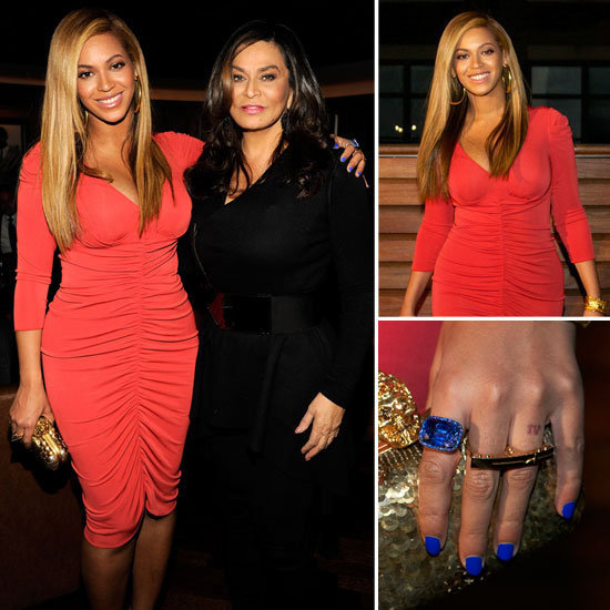 Beyoncé Reveals Hot Postbaby Body in Tight Dress One Month After Blue's Birth! Beyoncé Reveals Hot Postbaby Body in Tight Dress One Month After Blue's Birth!