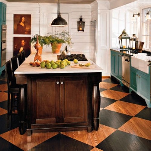 A classic country kitchen is reinterpreted with a modern color palette and stenciled floor.
Source
A classic country kitchen is reinterpreted with a modern color palette and stenciled floor.
Source