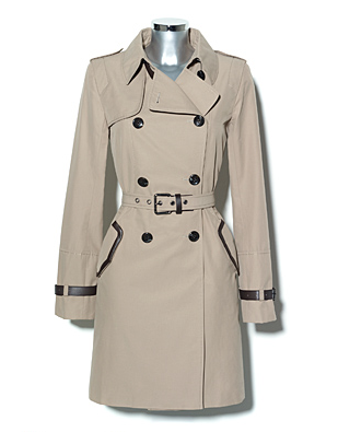 Vince Camuto Leather Buckle Trench ($138)
Vince Camuto Leather Buckle Trench ($138)