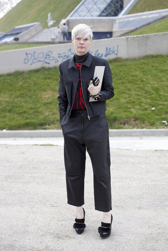 Kate Lanphear donned wide cropped pants and chunky loafers, a look we're totally into.
Kate Lanphear donned wide cropped pants and chunky loafers, a look we're totally into.