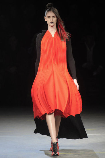 Yohji Yamamoto Runway 2012 Fall