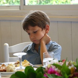 Keeping Kids Entertained at Restaurants