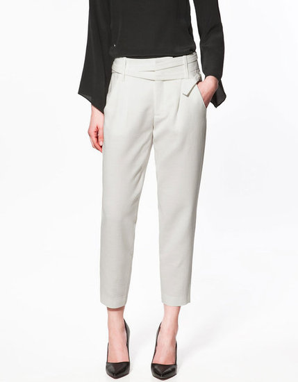 We love the modern waistband detailing and slightly off-white hue.
Zara Studio Crop Trousers ($90)
We love the modern waistband detailing and slightly off-white hue.
Zara Studio Crop Trousers ($90)