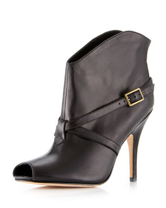 We adore the crisscross buckle detail because it's totally dynamic but not over-the-top chunky.
Delman Edie bootie ($135)
We adore the crisscross buckle detail because it's totally dynamic but not over-the-top chunky.
Delman Edie bootie ($135)