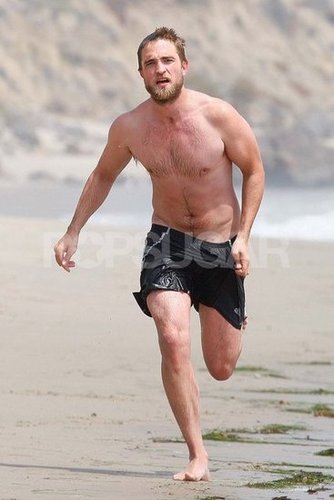 Robert Pattinson went running shirtless on the beach.
Robert Pattinson went running shirtless on the beach.