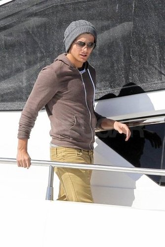 One Direction members vacationed in Australia.
One Direction members vacationed in Australia.